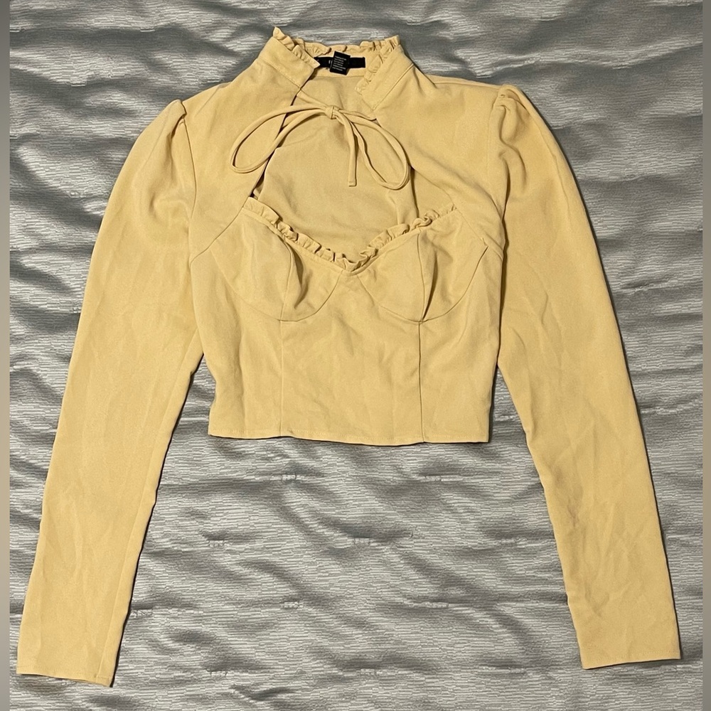 Cream long sleeve cropped top